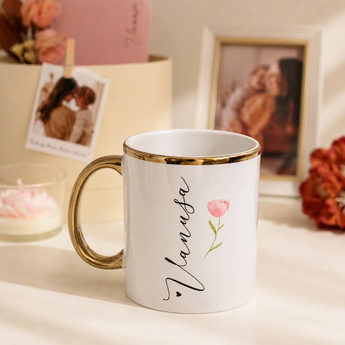 Kit Caneca alça e borda dourada + Porta-joias + Vela aromática