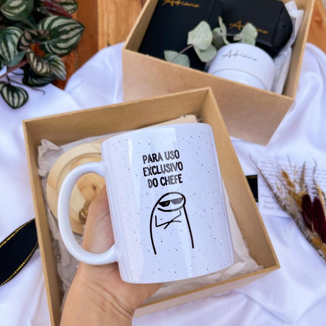 Kit Caneca + Santa + Pires de madeira