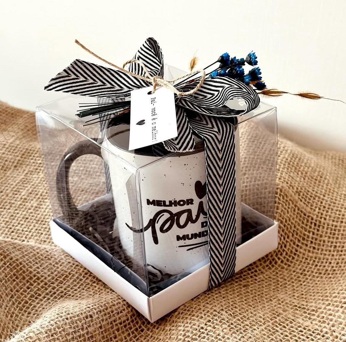 Caneca alça e interno colorido na Caixa de Acetato