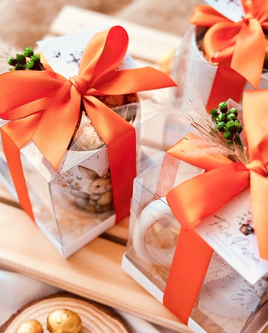 Kit Caneca na Caixa de acetato + Bombons Ferrero Rocher