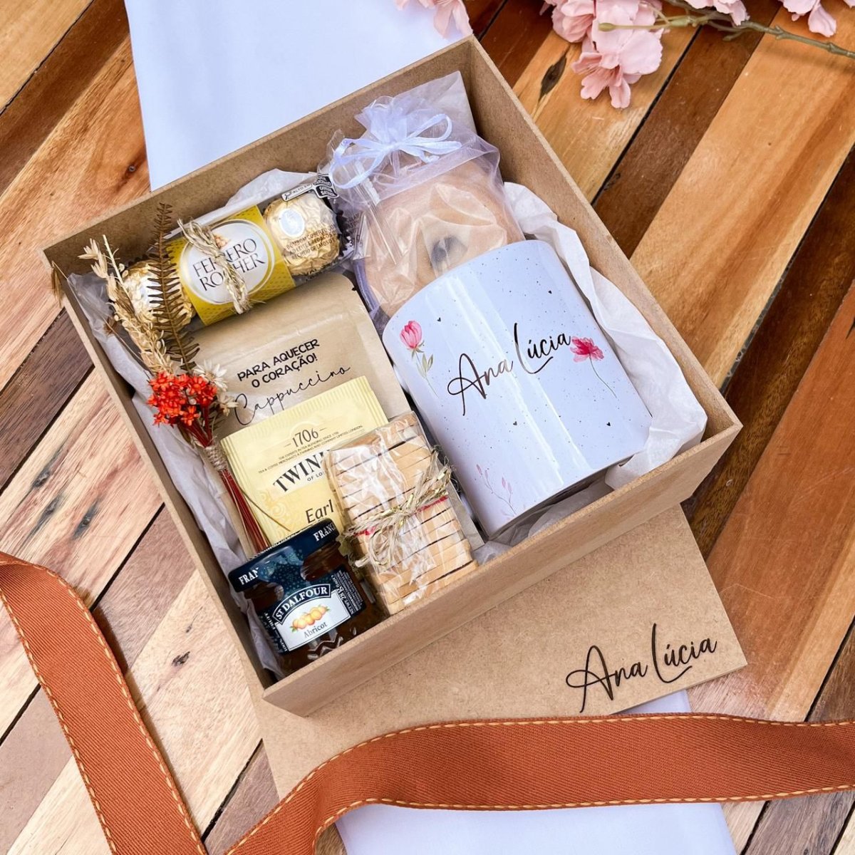 Kit Caneca + Cappuccino + Biscoitos